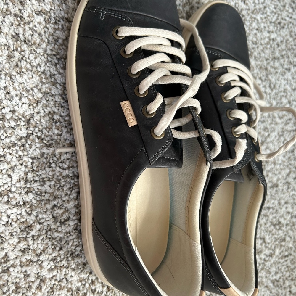 ECCO Soft 7 Black Leather Sneakers - Picture 5 of 8